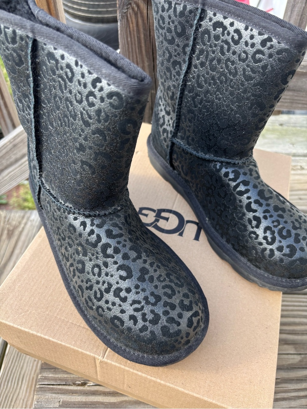 UGG Kids Black Metallic Leopard-Print Classic Boot